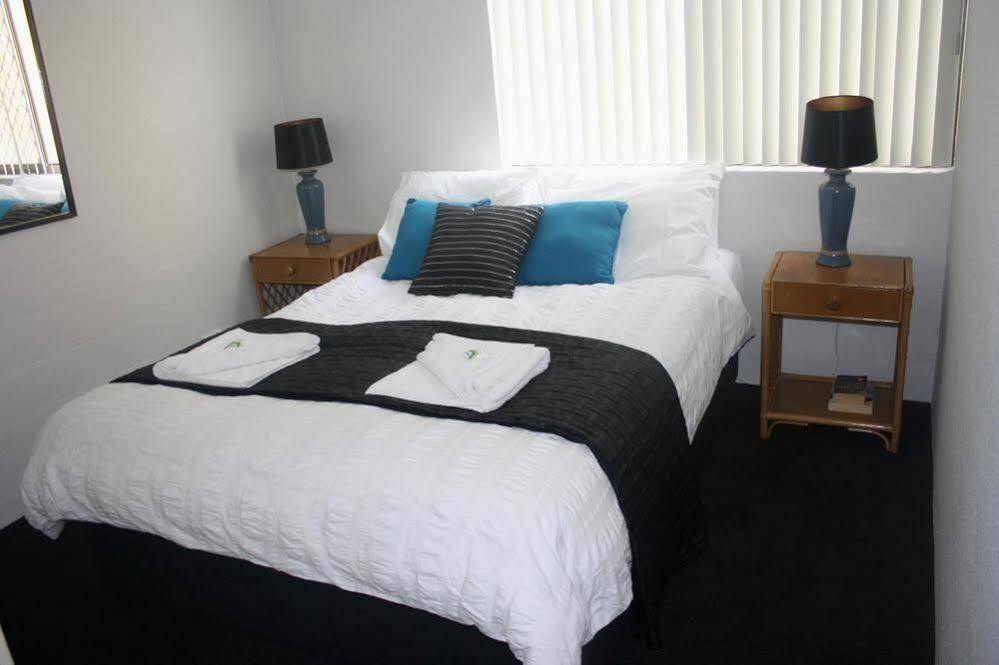 Mylos Holiday Apartments Alexandra Headland Εξωτερικό φωτογραφία